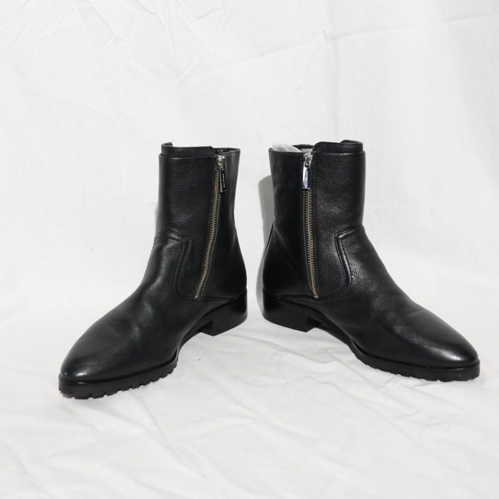 MICHAEL KORS Black Triple Zippered Ankle Moto Boots w/Lugg Soles, size 8½M - Picture 3 of 11